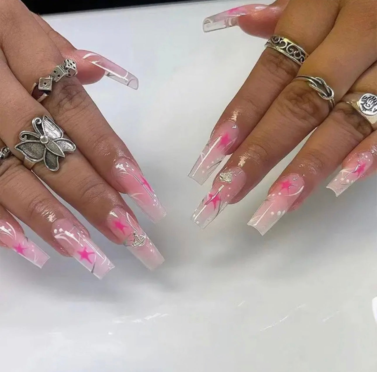 Kourtney Press On Nails Kit