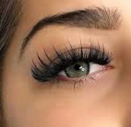 Aire Eyelashes